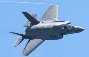 Ex-general diz que é improvável que os sauditas vazem tecnologia do F-35, mas a China “poderia explorar através de informações” Ex-general diz que é improvável que os sauditas vazem tecnologia do F-35, mas a China “poderia explorar através de informações”