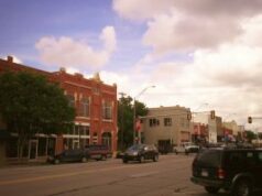 Ex-gerente de jogos tribais condenado por roubo multimilionário e fraude fiscal federal Flecha Quebrada, Oklahoma. Ex-gerente de jogos tribais condenado por roubo multimilionário e fraude fiscal federal