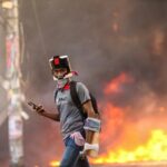 Ex-primeiro-ministro condenado à morte por mais de 1.400 mortes em protestos estudantis