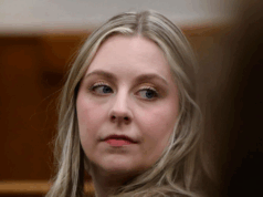 Ex-professora da Virgínia recebe US$ 10 milhões após ser baleada na escola por um aluno de 6 anos Ex-professora da Virgínia recebe US$ 10 milhões após ser baleada na escola por um aluno de 6 anos