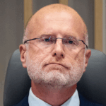 Exclusivo - Brendan Carr, presidente da FCC, lança investigação na BBC por 'distorcer intencionalmente' o discurso de Trump