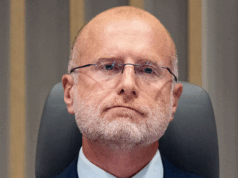 Exclusivo – Brendan Carr, presidente da FCC, lança investigação na BBC por ‘distorcer intencionalmente’ o discurso de Trump Exclusivo - Brendan Carr, presidente da FCC, lança investigação na BBC por 'distorcer intencionalmente' o discurso de Trump