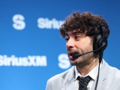 Exclusivo: Tony Khan fala com Cody Rhodes e CM Punk em AEW Book, Blood & Coragem e equipamento completo 2025 AEW CEO Tony Khan appears as a guest on SiriusXM at Super Bowl LIX – Feb 6