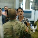 Exclusivo: Tulsi Gabbard visita o Centro de Coordenação Civil-Militar liderado pelos EUA em Israel em meio ao esforço de paz de Trump