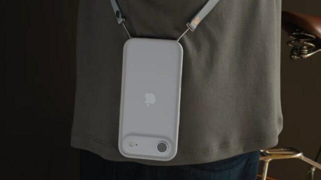 Experimentei a alça crossbody da Apple. É conveniente, mas o Experimentei a alça crossbody da Apple. É conveniente, mas o telefone parece bobo quando a alça é removida