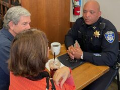 Eye on the Hills: Preocupações ouvidas no evento ‘Coffee with a Cop’ de Oakland Eye on the Hills: Preocupações ouvidas no evento 'Coffee with a Cop' de Oakland