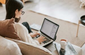 Faça seu PC antigo e empoeirado parecer novo por apenas US $ 15 com esta atualização Faça seu PC antigo e empoeirado parecer novo por apenas US $ 15 com esta atualização