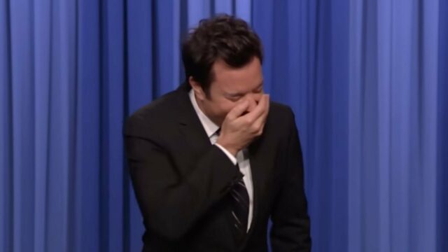 Fallon se esforça para superar a paralisação do governo porque não consegue parar de rir: 'Isso é um bom texto' | Vídeo
