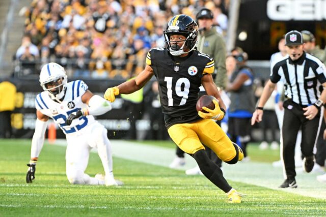 Fantasy football: onde encontrar ajuda para o wide receiver à O wide receiver do Pittsburgh Steelers, Calvin Austin III (19), recebe um passe durante o segundo tempo contra o Indianapolis Colts.
