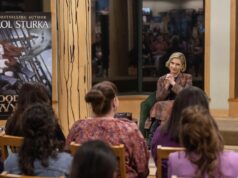 Fãs de Pluribus, agora vocês podem ler Carols Bloodsong of Wycaro Fãs de Pluribus, agora vocês podem ler Carols Bloodsong of Wycaro