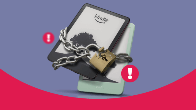 Fazer o jailbreak do meu Kindle foi divertido, mas os Um leitor eletrônico Amazon Kindle Paperwhite sentado em uma mesa ao lado de uma pilha de livros