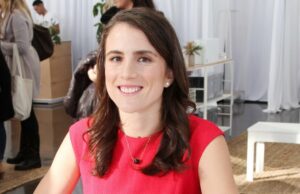 Filha de Caroline Kennedy, Tatiana, 35, diagnosticada com câncer terminal GettyImages-1245313950-Caroline-Kennedys-Filha-Tatiana-Schlossberg-Diagnóstica-com-Câncer Terminal