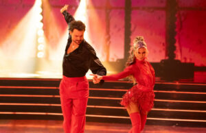 Final da 34ª temporada de ‘Dancing With the Stars’: veja a lista completa de músicas Alix Earle e Valentin Chmerkovskiy.