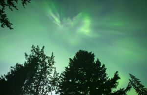 Forte tempestade solar pode desencadear auroras no Canadá e nos estados do norte dos EUA esta noite Ícone de conversão de texto em fala