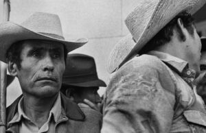 Fotografias pouco conhecidas da ‘outra Califórnia’ mostram abertamente a classe trabalhadora de 1975 Fotografias pouco conhecidas da 'outra Califórnia' mostram abertamente a classe trabalhadora de 1975