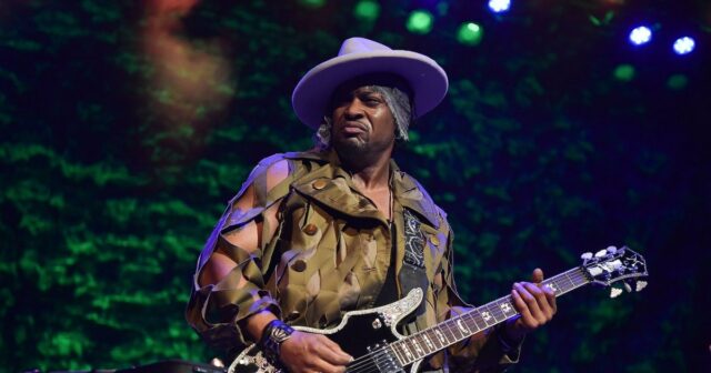 GettyImages-644523501 Funeral de DAngelo realizado na Virgínia após sua morte aos 51 anos de câncer no pâncreas