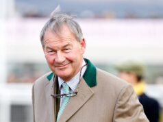 Furioso MP Rupert Lowe revela que ladrões roubaram os faróis do Porsche de sua esposa na ‘zona de guerra de Sadiq Khan em Londres’ O ex-deputado reformista do Reino Unido, Rupert Lowe, atacou furiosamente como a 'zona de guerra de Londres de Sadiq Khan' depois de descobrir que ladrões roubaram os dois faróis do Porsche de sua esposa