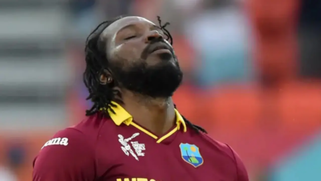 Gayle ao lado de pagamento de ex-jogadores internacionais pendente em Gayle ao lado de pagamento de ex-jogadores internacionais pendente em meio a polêmica