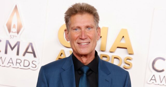 Destaque Gerry Turner Golden Bachelor Gerry Turner para expor novos motivos para o divórcio no novo livro Theresa me fez parecer um vilão