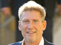 Gerry Turner encontra comprador para casa em Indiana, ex-Theresa Nist, não se mudou para lá GettyImages-1900669110-Golden-Bachelor-Gerry-Turner-Encontra-Comprador-para-Indiana-Home-Ex-Wife-Theresa-Nist-Didnt-Move-Into.jpg