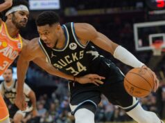 Giannis Antetokounmpo provavelmente perderá duas semanas após lesão na virilha Giannis Antetokounmpo provavelmente perderá duas semanas após lesão na virilha