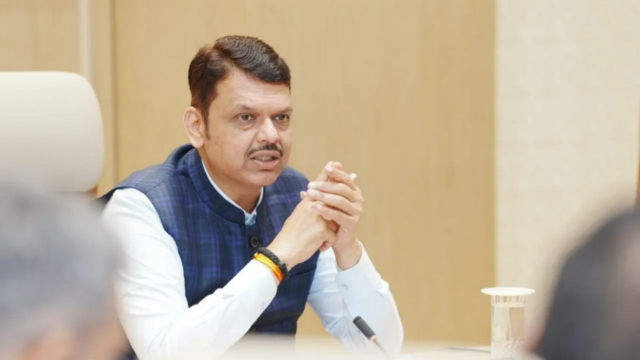 Governo de Maharashtra homenageará três jogadores de críquete pela vitória Governo de Maharashtra homenageará três jogadores de críquete pela vitória icônica