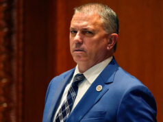 Grande júri indicia ex-presidente da Câmara da Louisiana por supostamente roubar artefato raro do estado Yahoo news home