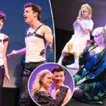 'Grease' acorda em uma paródia off-Broadway chamada 'Vape', onde Danny não tem olhos apenas para Sandy