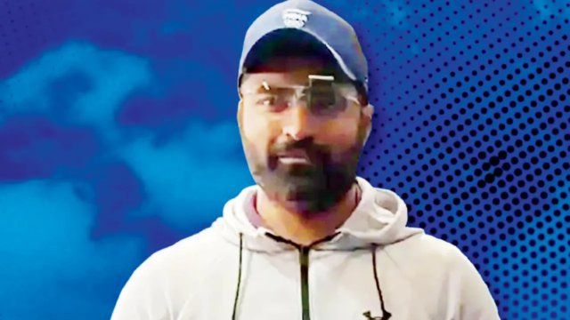 Gurpreet Singh conquista medalha de prata na prova de pistola de fogo central 25m masculina
