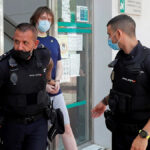 Um banner promocional verde com quadrados e retângulos pretos formando pixels, movendo-se da direita. O texto diz: “Tech Decoded: As maiores notícias de tecnologia do mundo na sua caixa de entrada todas as segundas-feiras”.