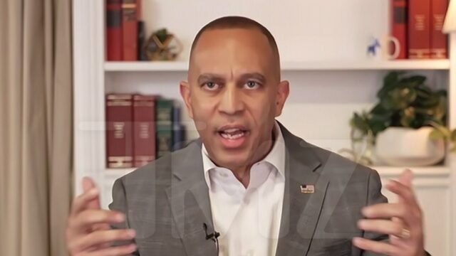 Hakeem Jeffries diz que os republicanos estão tratando a paralisação hakeem-jeffries-kal-11-04-2025