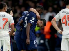 Hakimi, do PSG, sai aos prantos após ataque violento de Díaz Hakimi, do PSG, sai aos prantos após ataque violento de Díaz