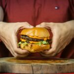 Hambúrguer de US$ 10,99 da rede de restaurantes oferece McDonald's, grande golpe para Wendy's