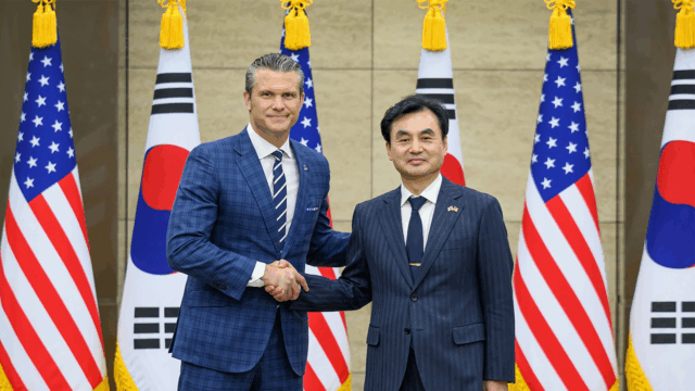 Hegseth aplaude o plano da Coreia do Sul de assumir Hegseth aplaude o plano da Coreia do Sul de assumir um papel mais importante na defesa contra a agressão norte-coreana