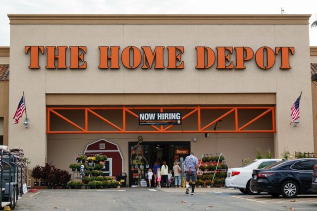 Home Depot responde ao boicote do Dia de Ação de Graças
