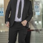 Miles Cross, 33, foi fotografado deixando Mold Crown Court hoje depois de admitir a venda de um composto químico para quatro pessoas que pensavam em suicídio, duas das quais mais tarde tiraram a própria vida