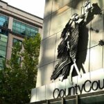 Um homem de uma família importante supostamente estuprou uma mulher enquanto fingia ser seu amigo e depois tentou encobrir o fato falsificando um recibo de carona compartilhada.