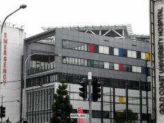 Homem acusado, outro lutando pela vida após assalto na rua Gold Coast Homem acusado, outro lutando pela vida após assalto na rua Gold Coast