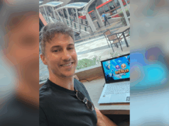 Homem de 38 anos sem experiência cria jogo para celular e ganha US$ 11 mil em 4 semanas Homem de 38 anos sem experiência cria jogo para celular e ganha US$ 11 mil em 4 semanas