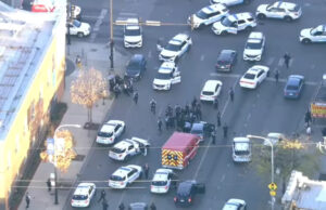 Homem detido em perseguição de ambulância roubada após tiros disparados pela polícia de Chicago, acidente no West Side Yahoo news home