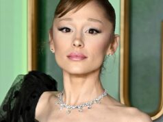 Homem que agarrou Ariana Grande na estreia de ‘Wicked: For Good’ em Cingapura é condenado a nove dias de prisão Homem que agarrou Ariana Grande na estreia de 'Wicked: For Good' em Cingapura é condenado a nove dias de prisão