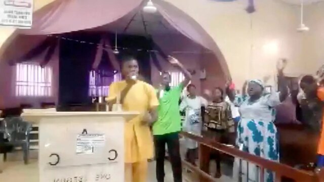 Homens armados atacam igreja na Nigéria, matando dois e sequestrando outros
