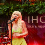 Horóscopos 21 de novembro de 2025: Carly Rae Jepsen, foco na conclusão e em novos começos