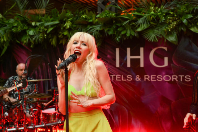 Horóscopos 21 de novembro de 2025: Carly Rae Jepsen, foco na conclusão e em novos começos
