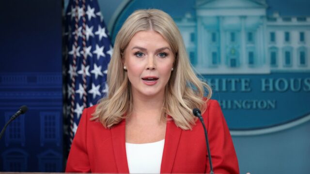 ICE detém parente da secretária de imprensa da Casa Branca, Karoline Leavitt
