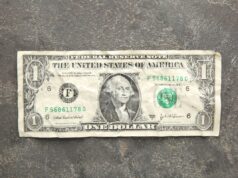 ICE pagando aos trabalhadores detidos US$ 1 por dia sob escrutínio ICE pagando aos trabalhadores detidos US$ 1 por dia sob escrutínio