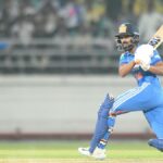 IND-A vs SA-A, 2º dia: Gaikwad cinquenta, Nishant quatro fer ajuda a Índia Uma facilidade para vencer a série