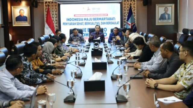 Ibas enfatizou que a radiodifusão desempenha um papel importante na Ibas enfatizou que a radiodifusão desempenha um papel importante na definição do futuro da nação