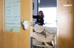 Illinois sobe no ranking nacional de segurança hospitalar, mas quatro hospitais obtêm notas F Yahoo news home