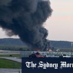 Imagens de avião caindo na decolagem nos EUA